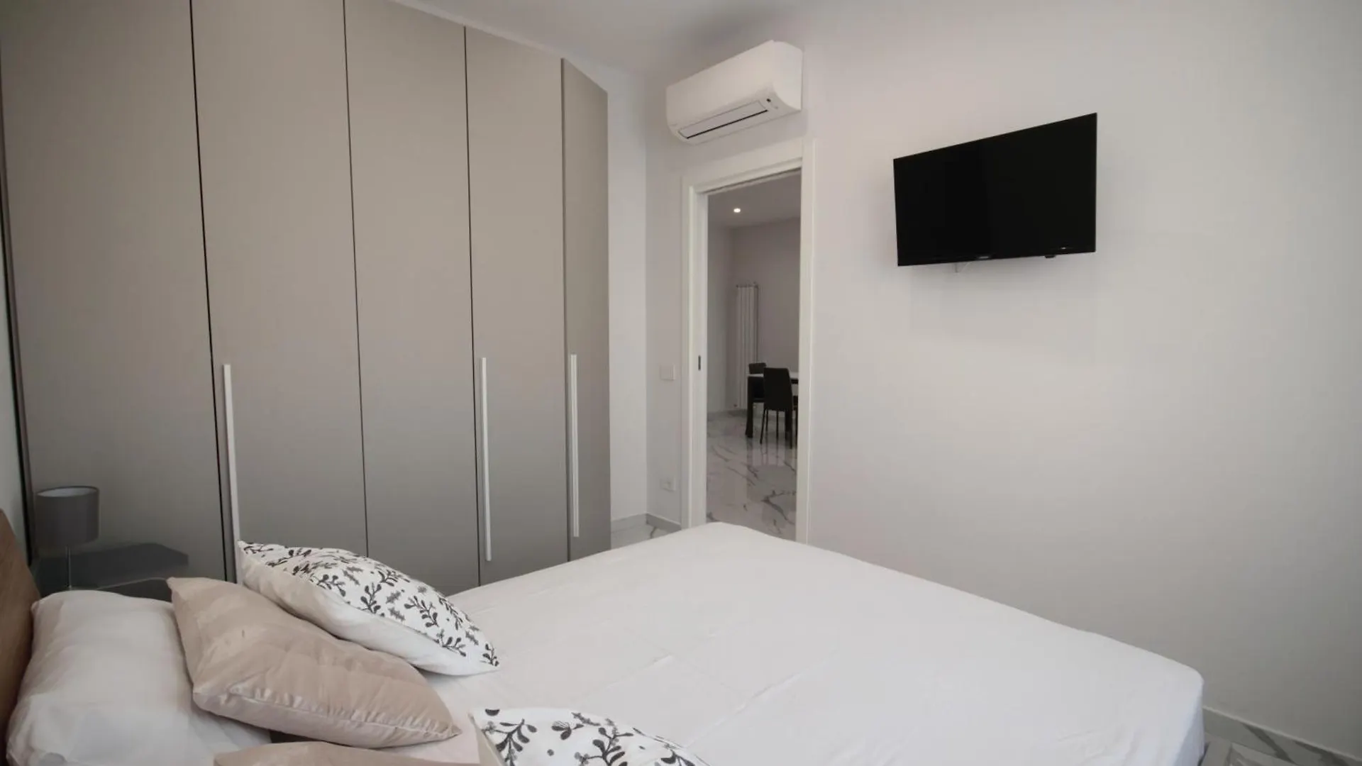 Tema Suites - Dimore Partenopee Naples 0*,