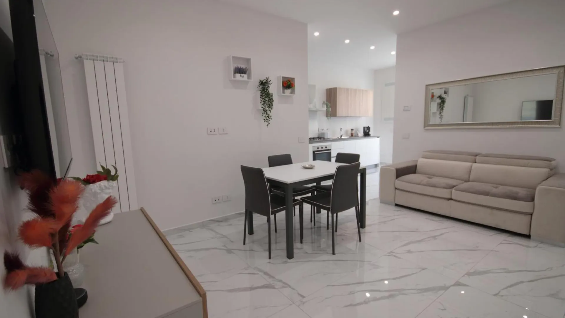 Tema Suites - Dimore Partenopee Naples 0*,  Italy